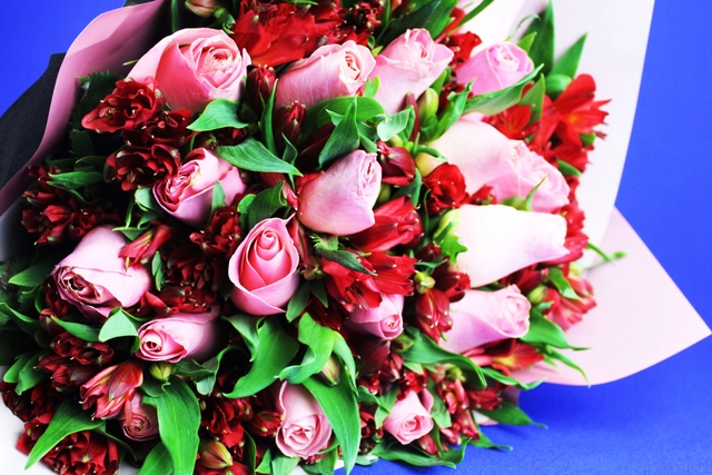 Ramo 24 Rosas rosa.