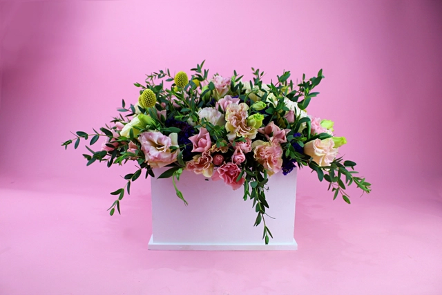Box de Lisianthus y Follajes Diversos